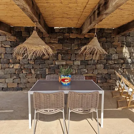 Dammusi Futura Hébergement de vacances *
